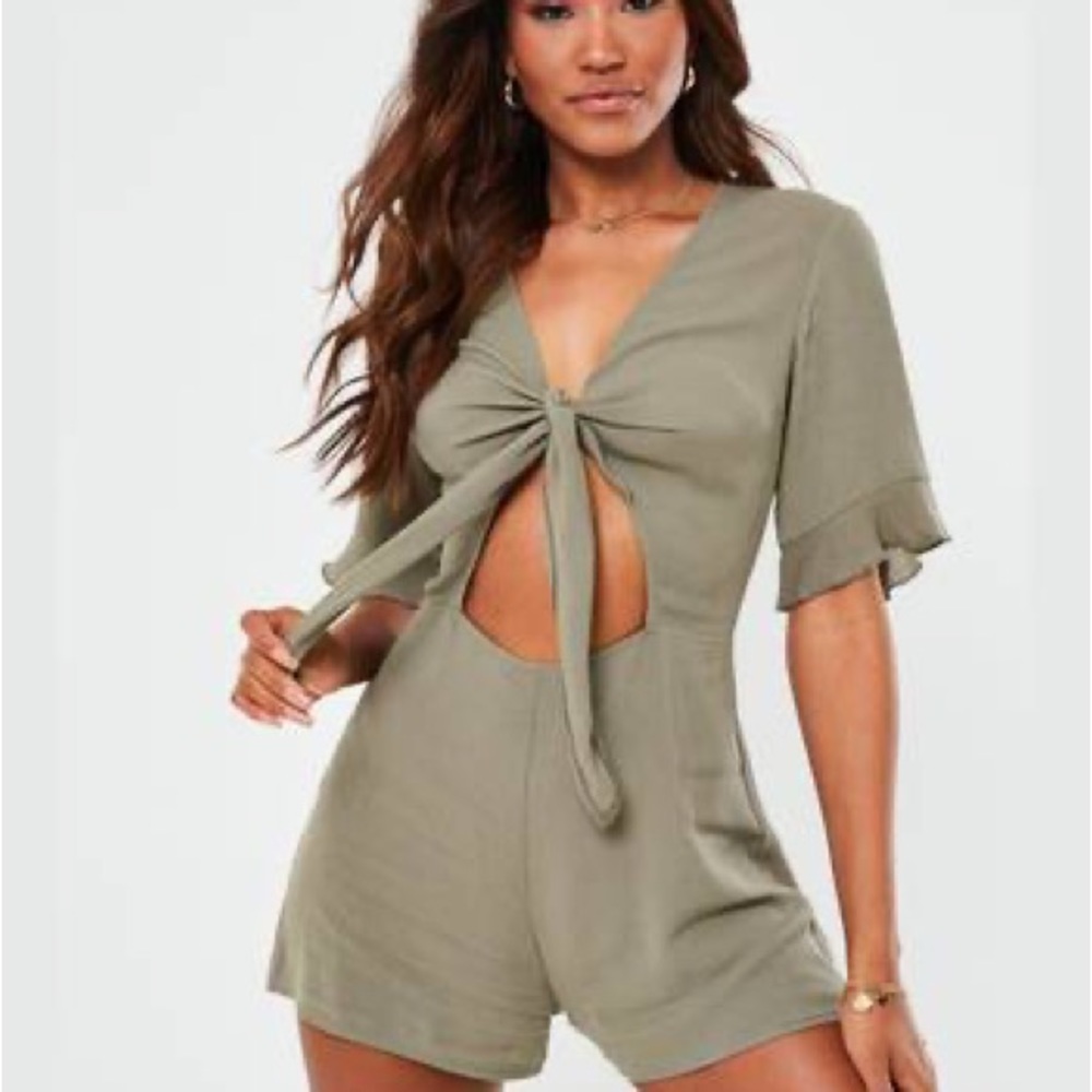 TIE FRONT KIMONO SLEEVE
PLAYSUIT, khaki